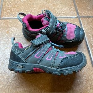 Keen waterproof hiking shoes
